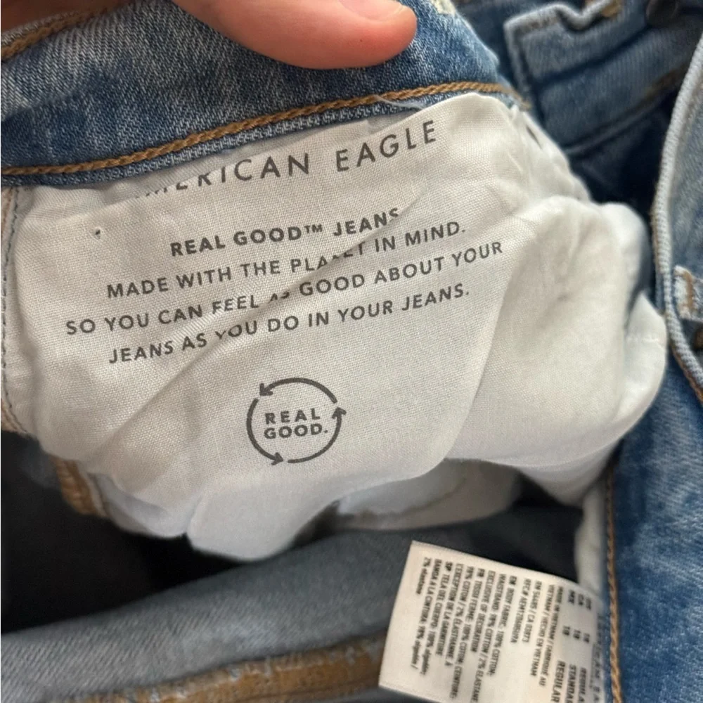 American Eagle 90's Bootcut Jeans Distressing Ripped Knees Size 18 Lighter Blue - Picture 11 of 12